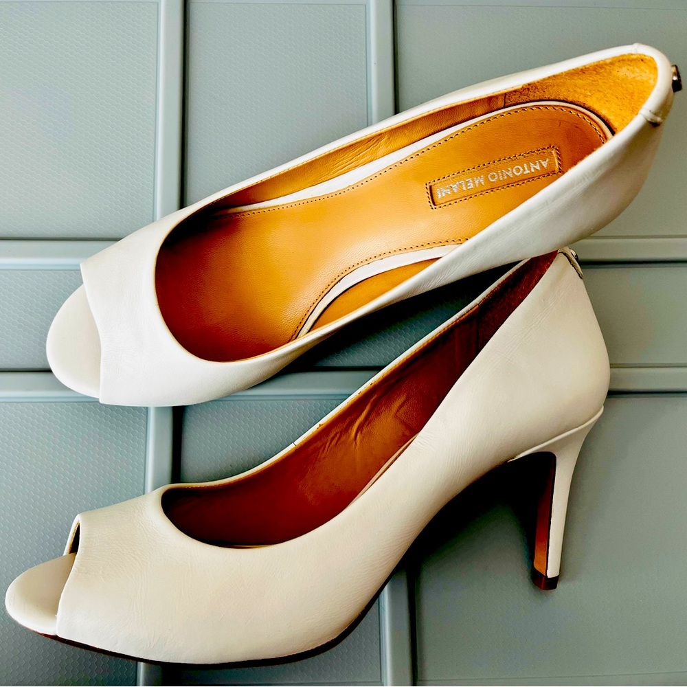 NWT Antonio Melani White Heels size 11